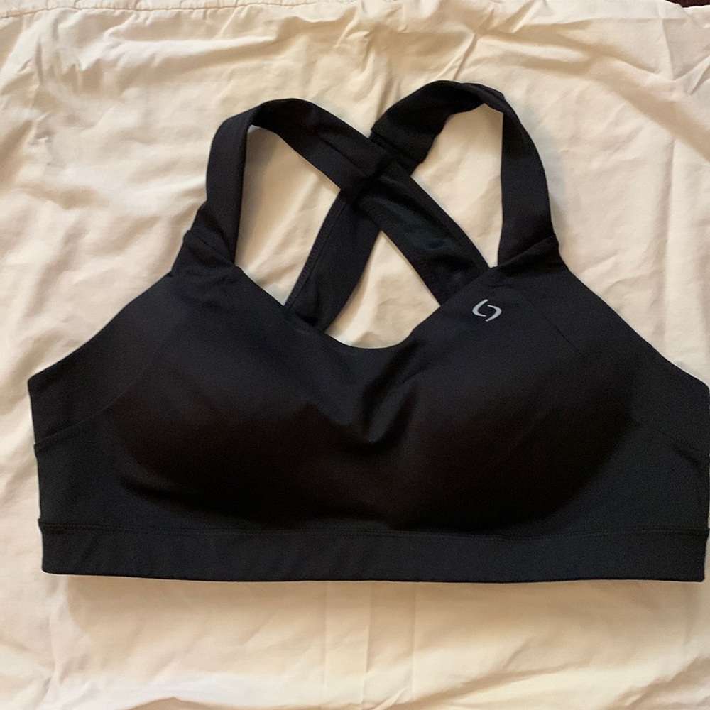 Women’s size XL Moving Comfort wireless sports bra.